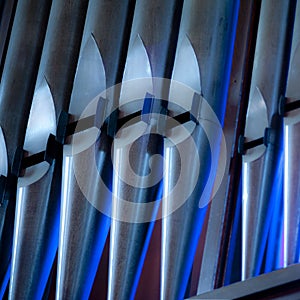 Pipe organ 7 pipes blue and silver