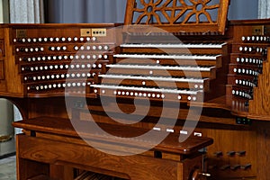 Pipe Organ Keyboards in the Church