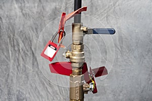 Pipe valves fitted with lockout device photo