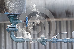 Pipeline heating, steam pipe. Steam leakage, heat loss