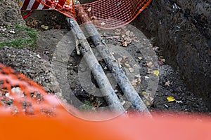Pipeline reparation and reconstruction in the trench surrounded with safety net