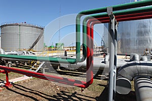 Pipeline and storage tanks