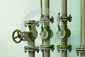 Pipes valve connection