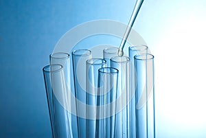 Pipette put the solution to cuvette