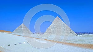 Piramides photo