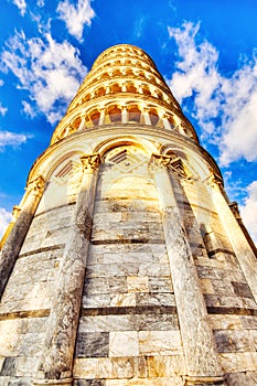 Pendenza la Torre sul alba 