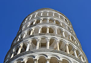 Pisa tower vertical columns