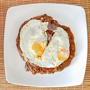 'Pista' rataouille of vegetables and fried eggs.