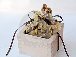 Pistachio nut brittle and ribbon