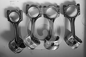 Pistons connecting rods