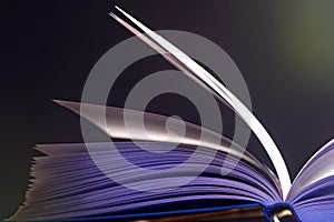 pitched pages - Aufgeschlagene Seiten photo