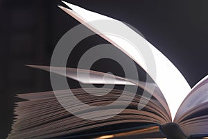 pitched pages - Aufgeschlagene Seiten photo
