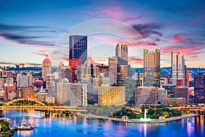 Pittsburgh, Pennsylvania, USA River and Skyline