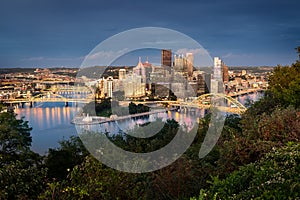 Pittsburgh skyline by night