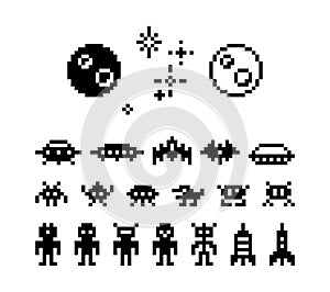 Pixel aliens. UFO, spaceships and planet with stars 8-bit pixel art space retro arcade game monsters, robots and zombies