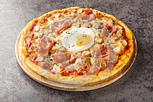 Pizza Bismarck is a style of pizza in Italian cuisine prepared with tomato sauce, mozzarella, mushrooms, prosciutto, and egg