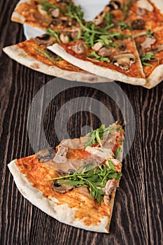 Pizza with chicken and mushrooms