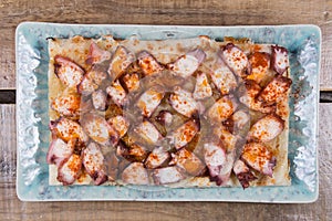 Pizza de pulpo photo