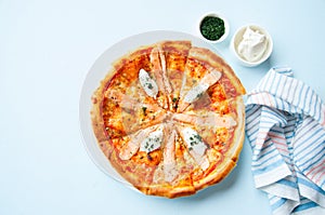 Pizza with fish and cream cheese - Plaisir photo