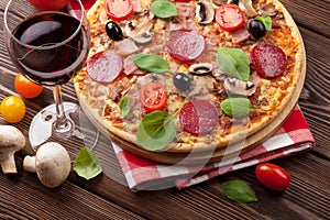 Pizza and red wine