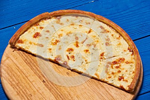 Pizza with three cheeses.