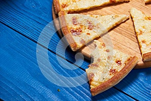 Pizza with three cheeses.