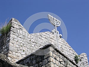 Pkiin Galilea old synagogue 2004 photo