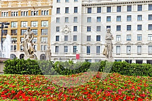 Placa de Catalynia (Square of Catalunia).