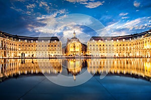 Place la Bourse in Bordeaux, the water mirror by night