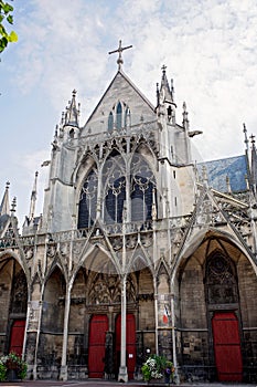 Place Vernier and Basilique Saint-Urbain Troyes photo