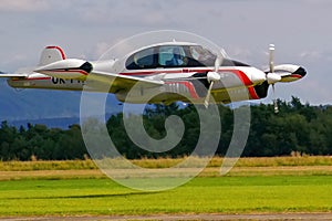 Plane coming in to land