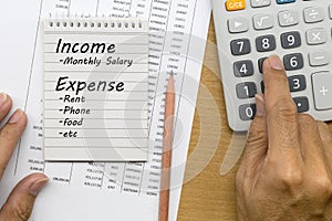 Planning monthly income and account expenses