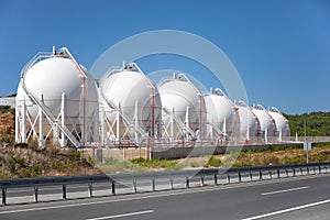 Plant for storage of liquefied petroleum gas in ball tanks