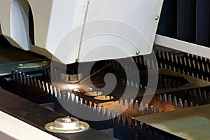 Plasma cutting metalwork machine