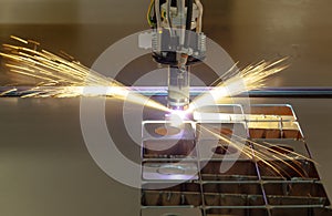 Plasma cutting process