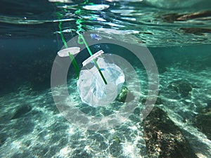 Plastik Taschen a Flaschen verschmutzung Ozean 