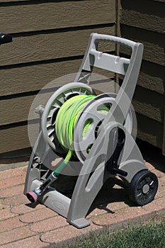 Plastic Garden Hose Reel Cart with Wheels