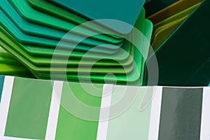 Plastic plates in different colours