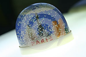 Plastic snow paris souvenir