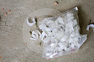 Plastic straddling dowel photo