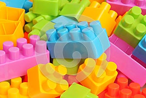 Plastic toy building blocks