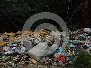 plastic waste pollution 2