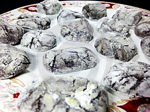 A plate of crinkles