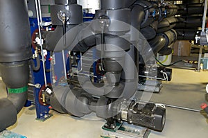 Plate heat excanger with centrifugal pumps in machine room