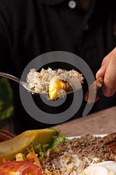 Plato de comida popular de Antioquia Colombia con frijoles huevo, cero carne y plÃÂ¡tano photo