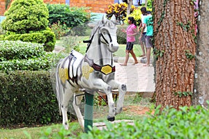 Play horse in the garden