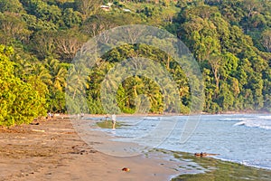 Playa hermosa en Costa Rica - pacific coast