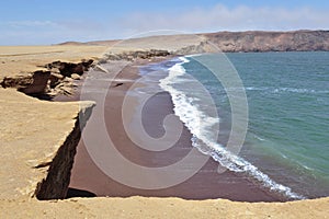 Playa roja Paracas photo