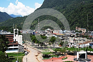 Plaza with an arch that expresses the entrance to the Amazon in the city of Tingo Maria