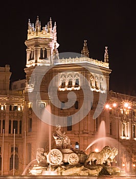 Plaza de Cibeles, Madrid at night